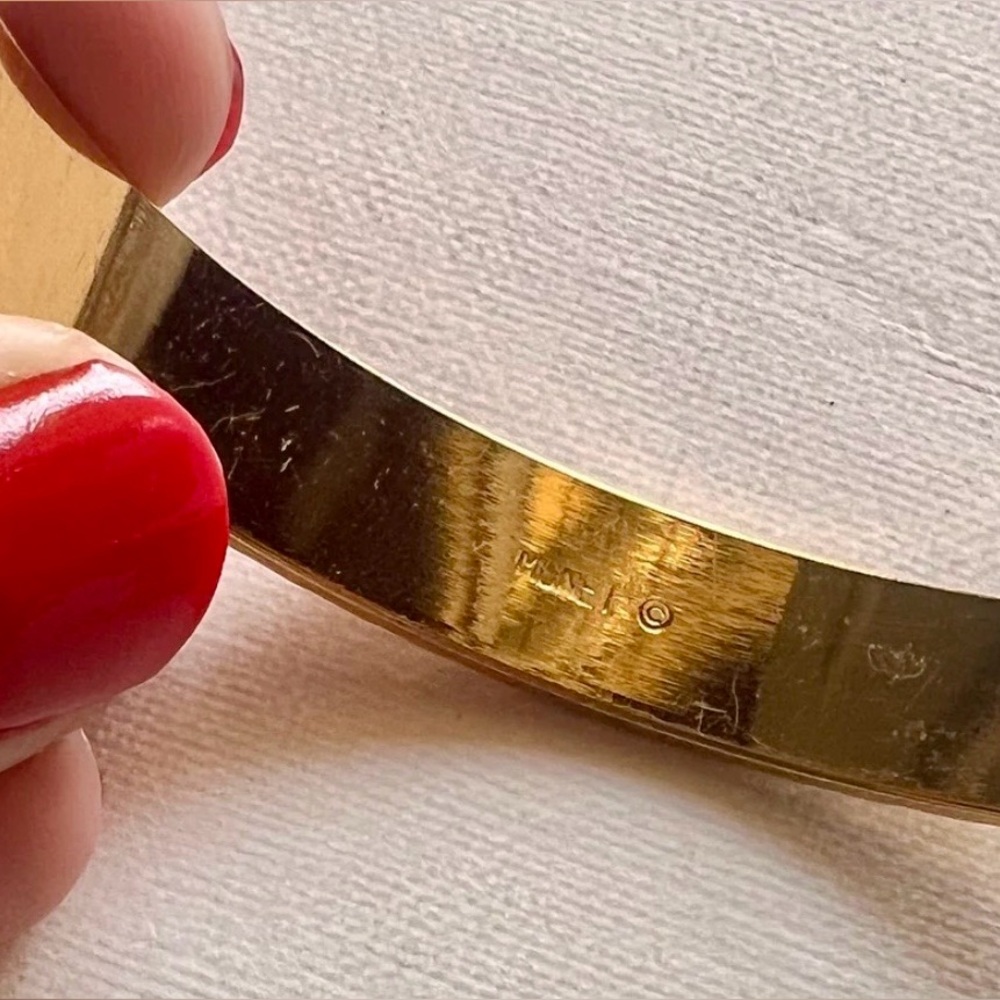 Vintage Monet gold tone textured and etched edge bangle bracelet - Picture 2 of 5